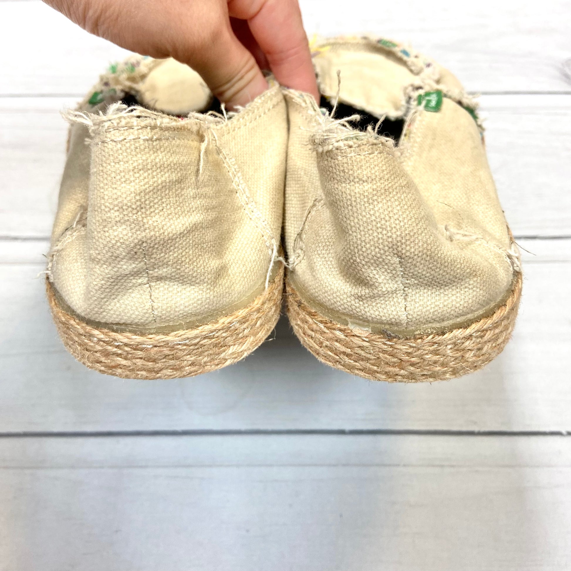 SANUK Sandals | size 6