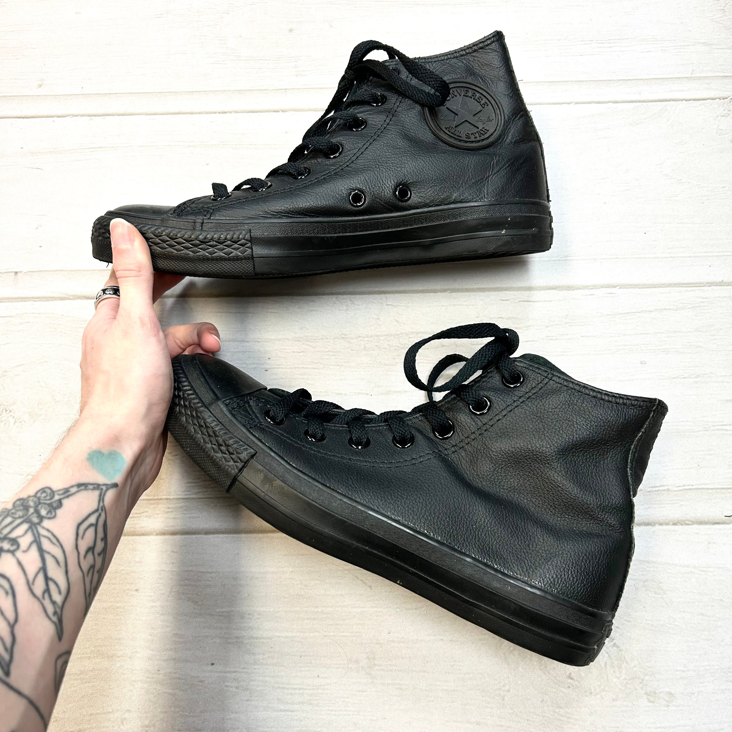 Black converse cheap size 7.5