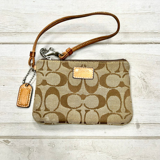 Wristlet Designer By Coach  Size: Small