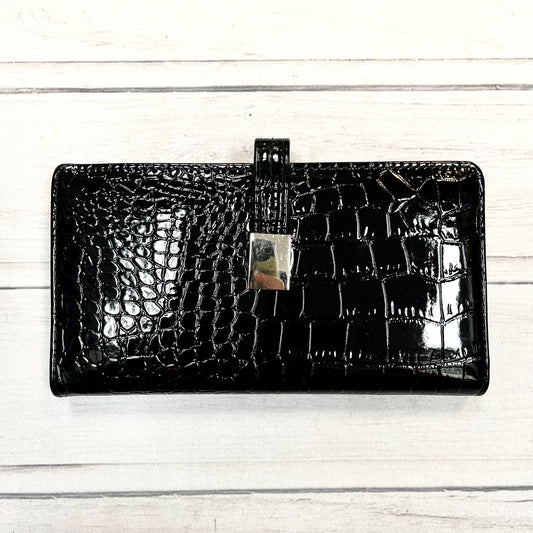Wallet By Croft And Barrow  Size: Large